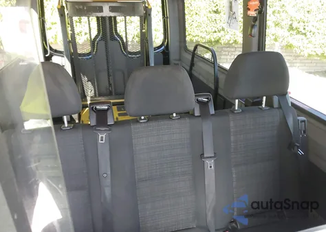 2017 Mercedes-Benz Sprinter 2500 Standard Roof V6 из США, поврежденный, VIN WDZPE7CD9HP414002